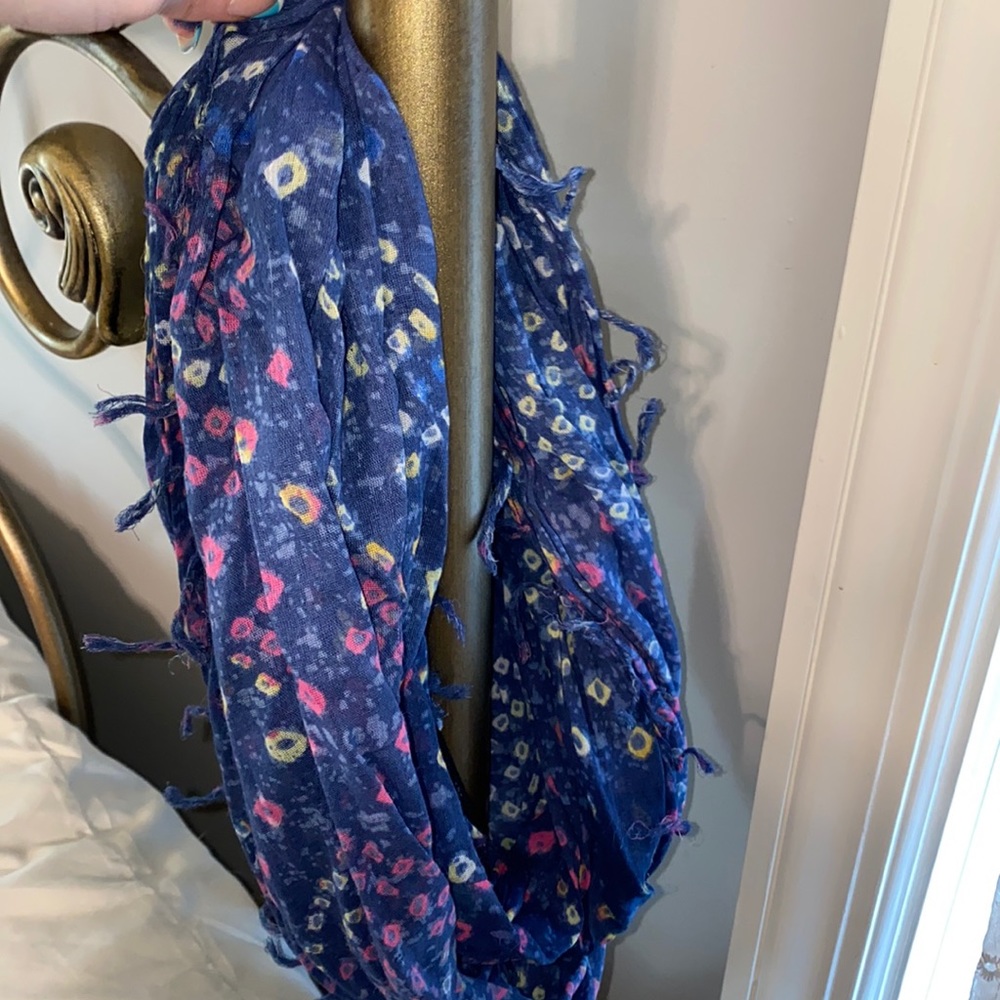 American Eagle infinity scarf